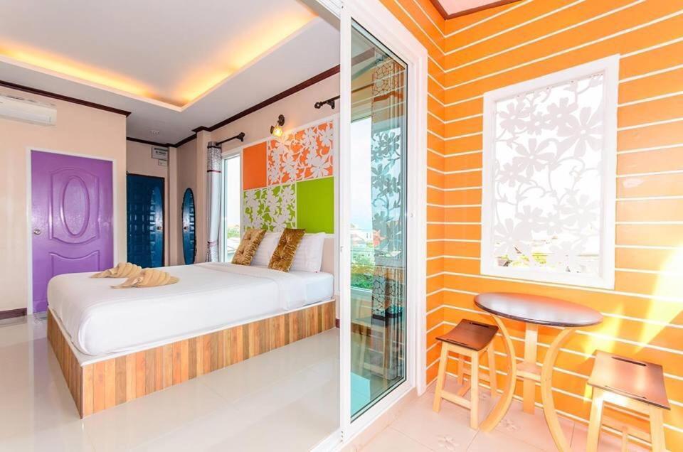 The Harbor Front เกาะล้าน Hotel Kültér fotó